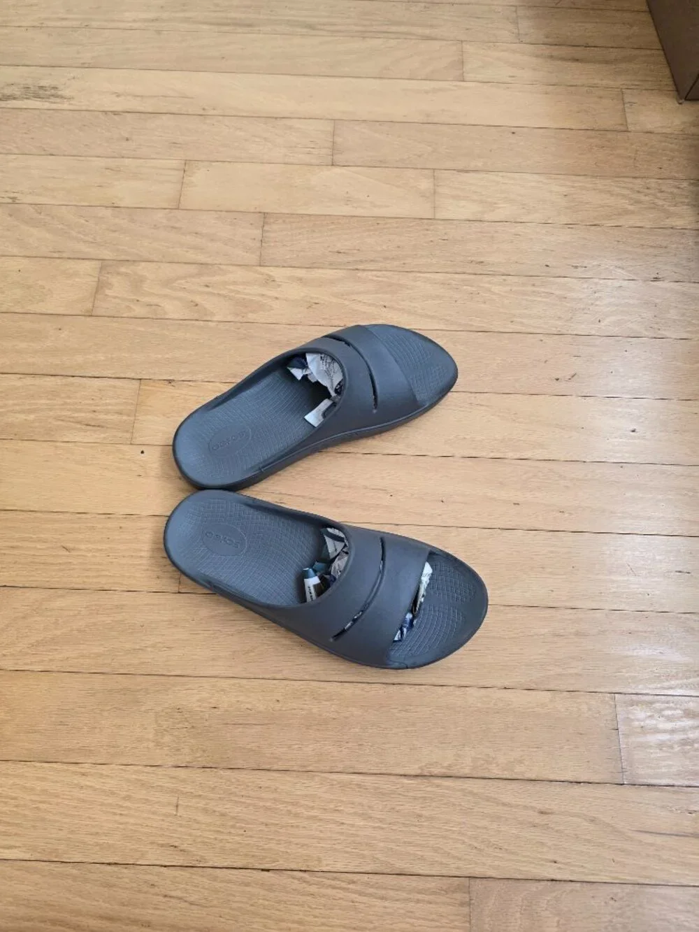OOFOS | OOahh Charcoal Slate Gray Monochrome Recovery Slide Sandals | Men 13